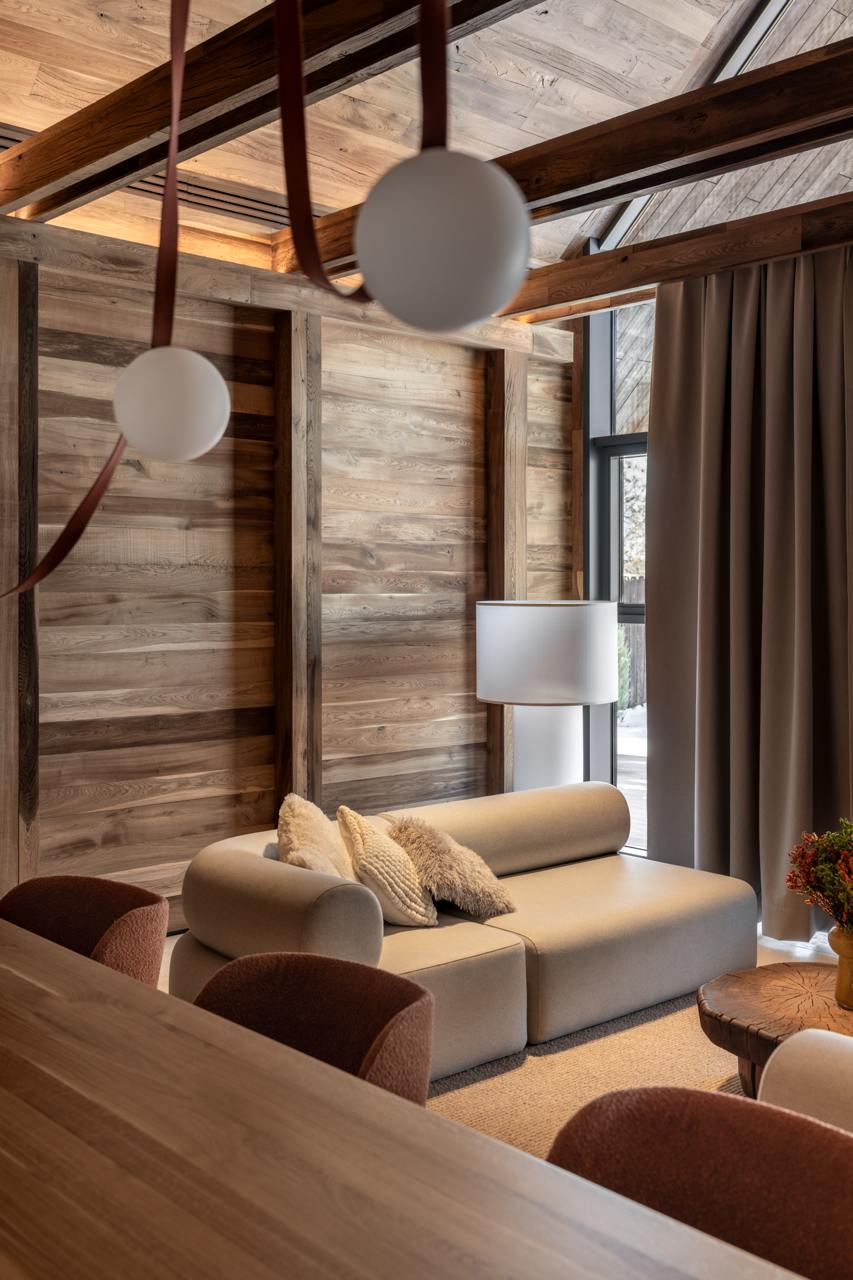 <div>Cosiness meets space</div>